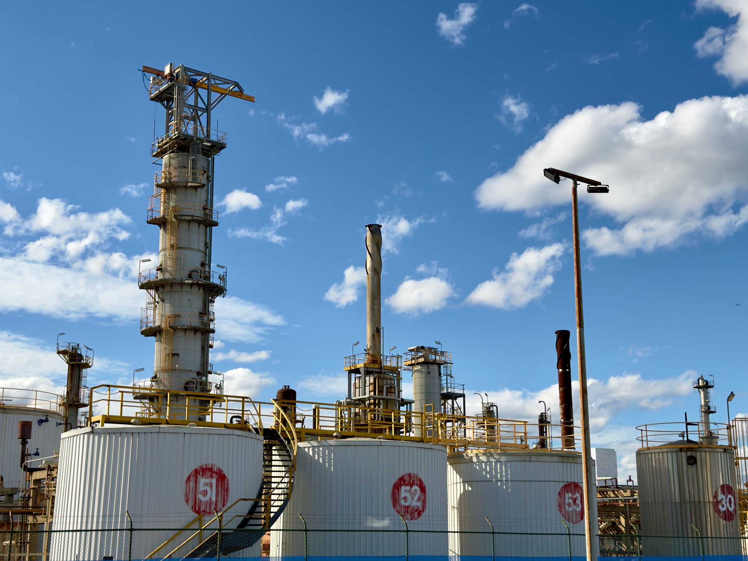 Refinery columns and storage tanks